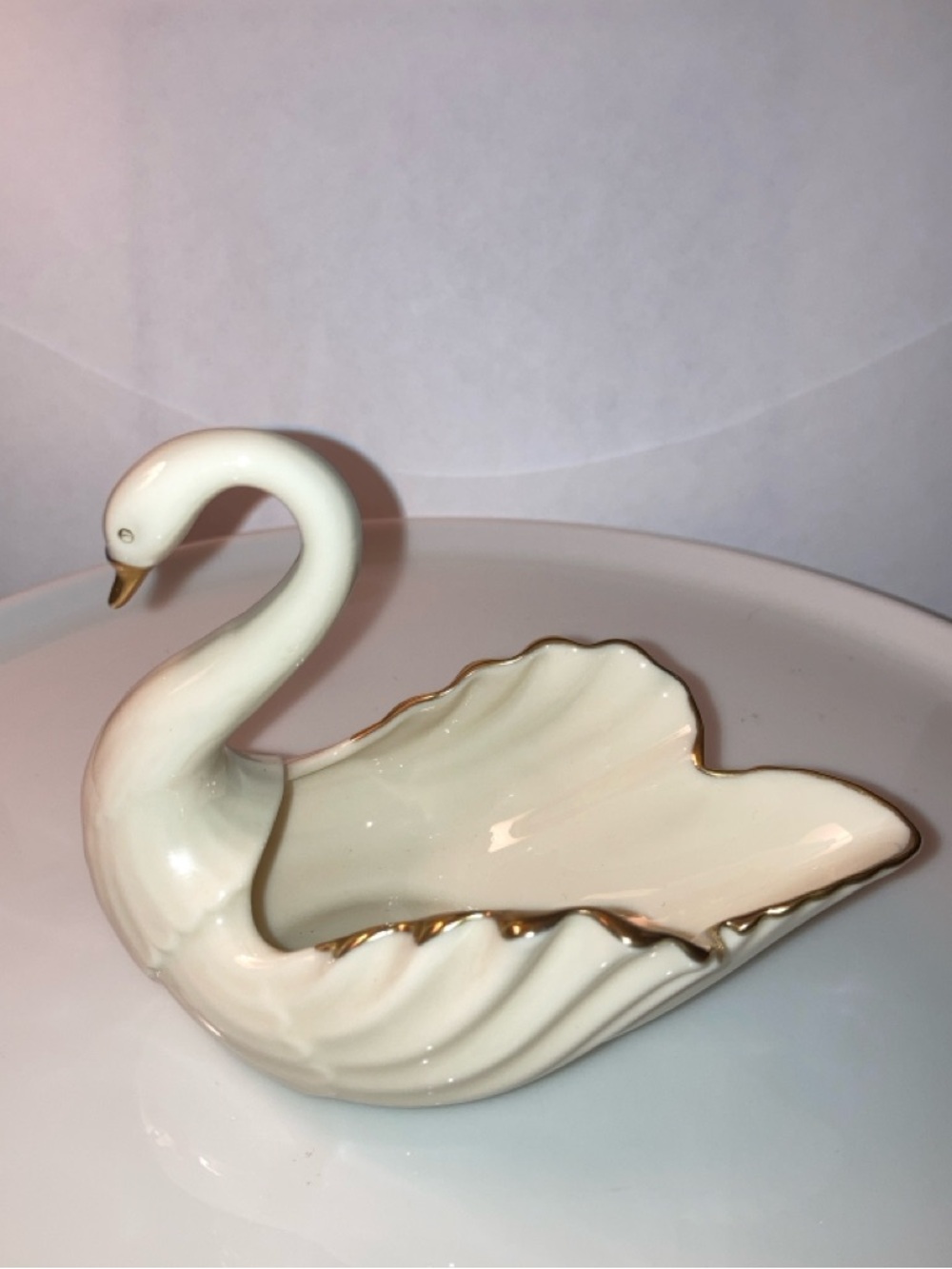 Lenox Swan bone china with 24k gold trim @4.75x2.75 in - Picture 2 of 7